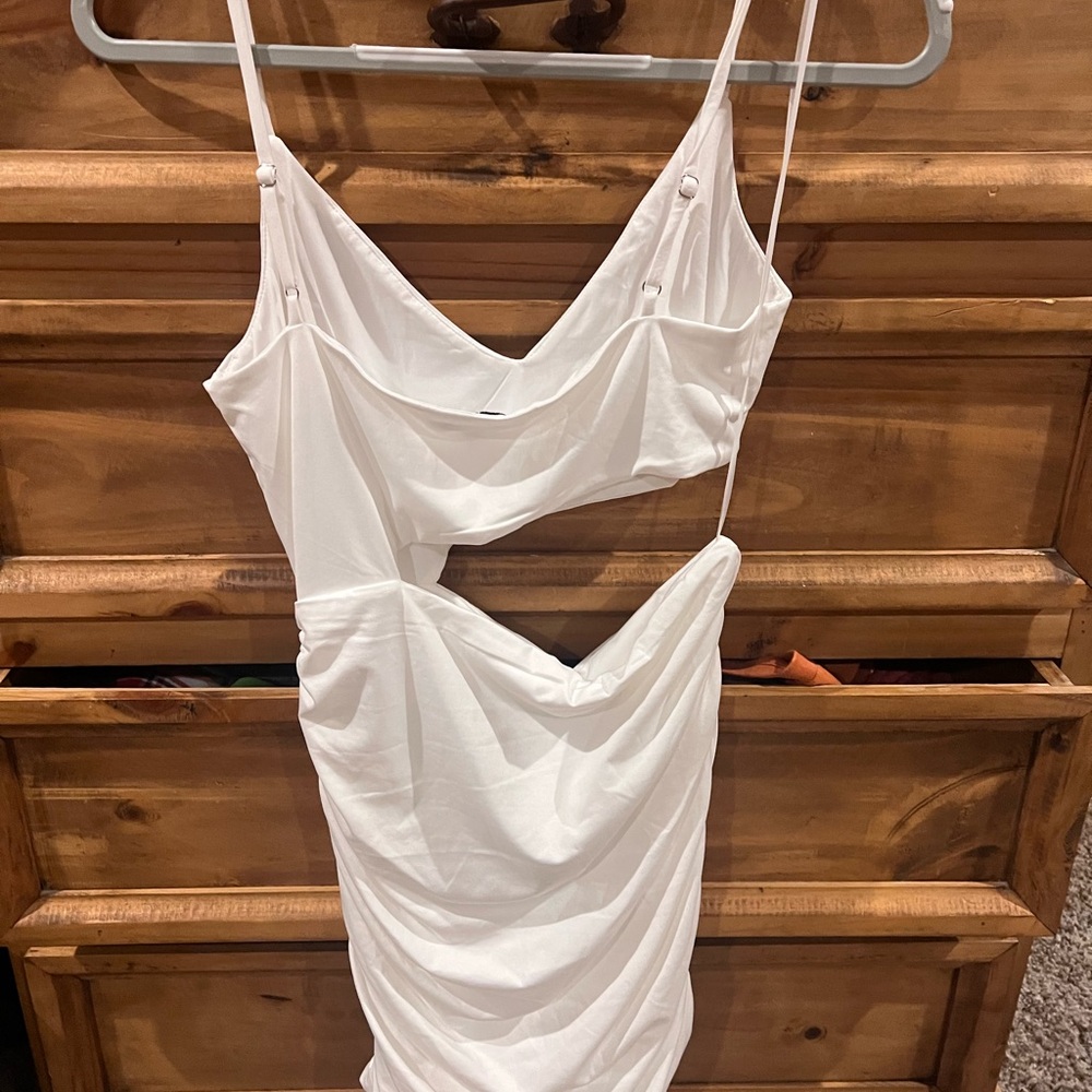 Asymmetrical White Cutout Ruched Bodycon Dress - Picture 6 of 7